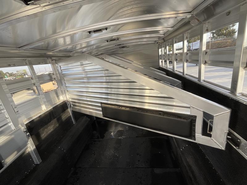 NEW 2024 Elite Trailers 5 Horse Stock Combo BP Horse Trailer 12 NEW 2024 Elite Trailers 5 Horse Stock Combo BP Horse Trailer