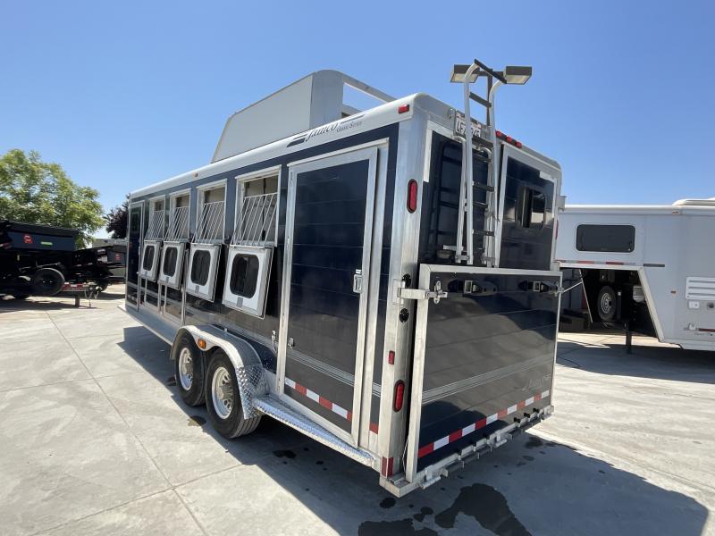 2005 Jamco 4 Horse Gooseneck Trailer 5 2005 Jamco 4 Horse Gooseneck Trailer