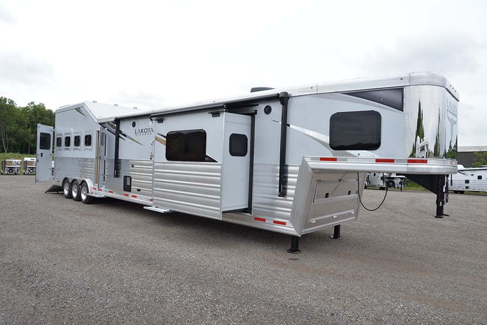 Living Quarter Horse Trailers for Sale in Ohio 38 Living Quarter Horse Trailers for Sale in Ohio