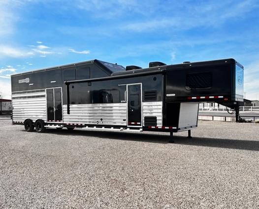Living Quarter Horse Trailers for Sale in Arizona 69