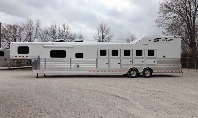 Living Quarter Horse Trailers for Sale in Minnesota 49 Living Quarter Horse Trailers for Sale in Minnesota