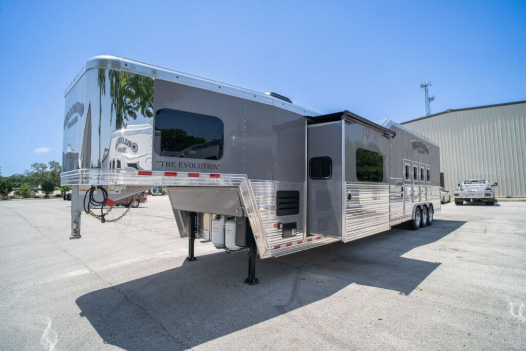 Living Quarter Horse Trailers for Sale in Nebraska 46 Living Quarter Horse Trailers for Sale in Nebraska