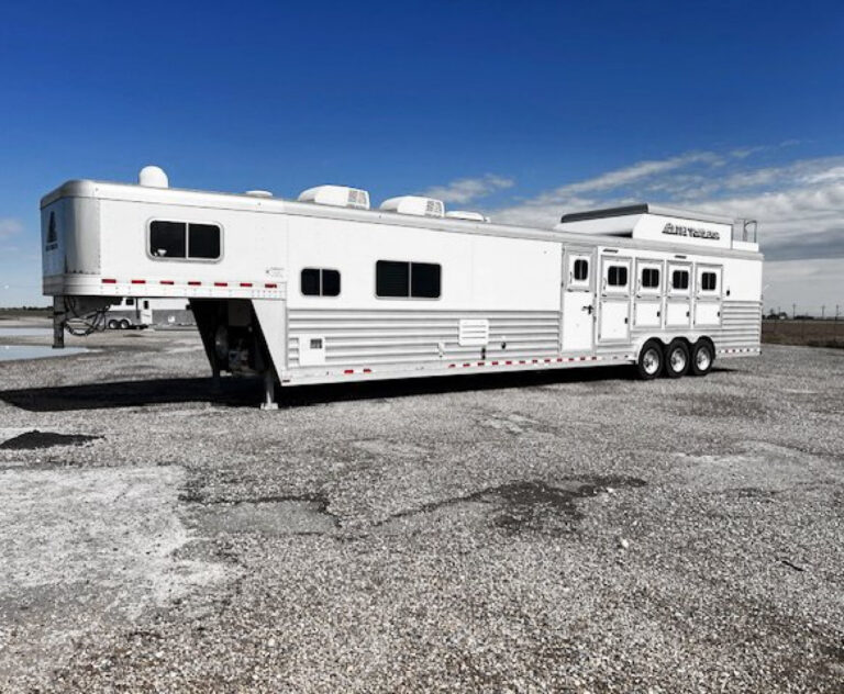 Living Quarter Horse Trailers for Sale in Pennsylvania