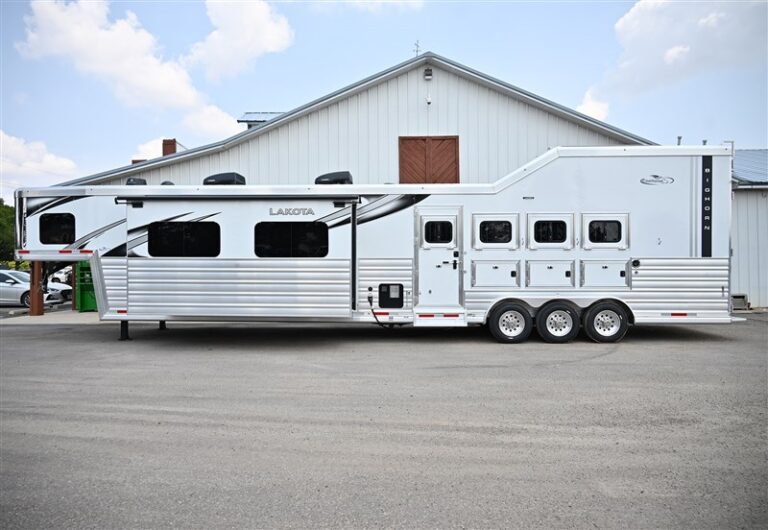 Living Quarter Horse Trailers for Sale in South Carolina