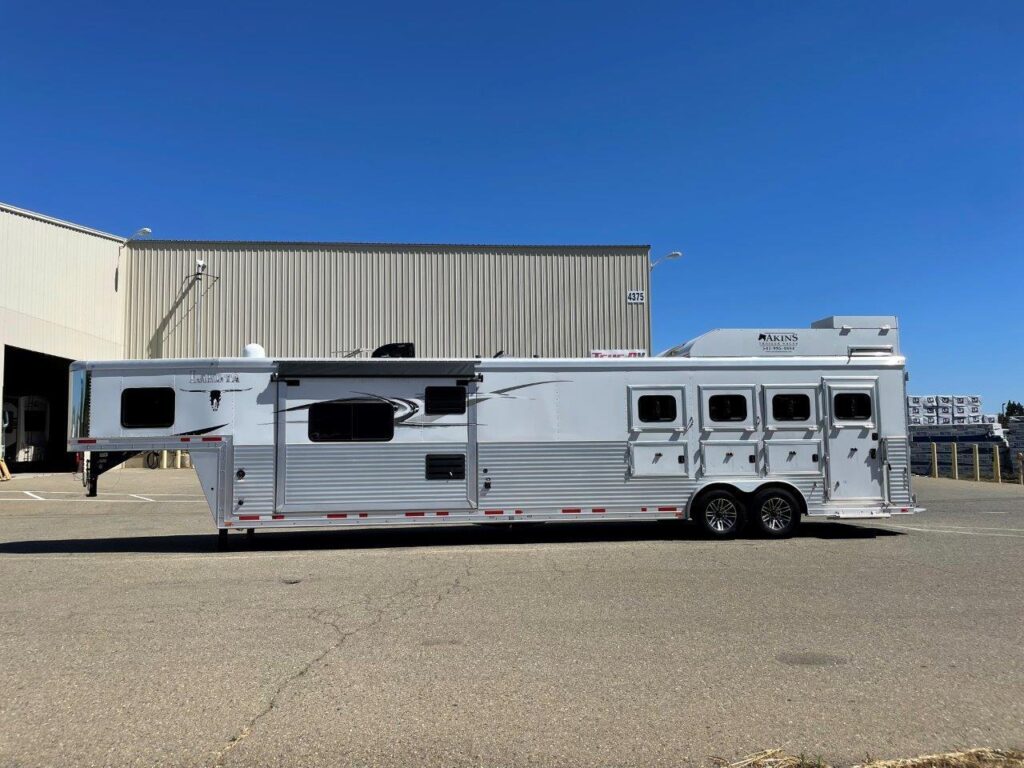 Living Quarter Horse Trailers for Sale in Washington 26 Living Quarter Horse Trailers for Sale in Washington