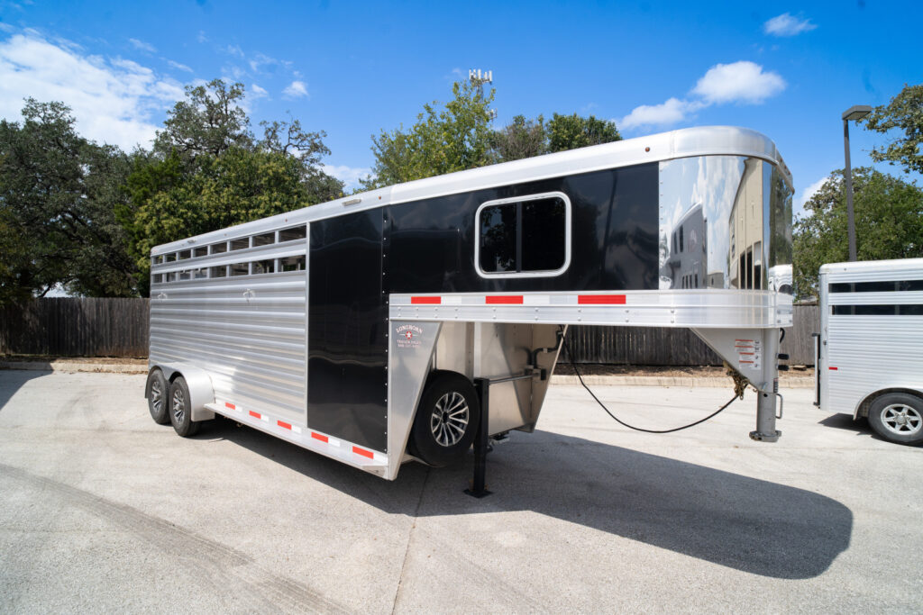 Four Horse Trailers for Sale in Kentucky and Tennessee